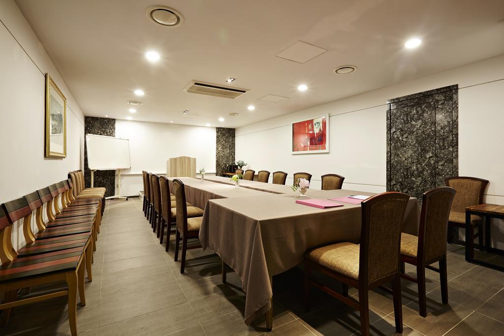 Hotel Namoo Cheong-Ju Чхонджу Экстерьер фото